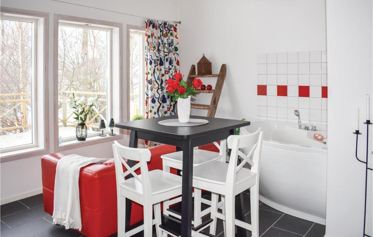 Awesome Home In Vimmerby With Wifi 외부 사진